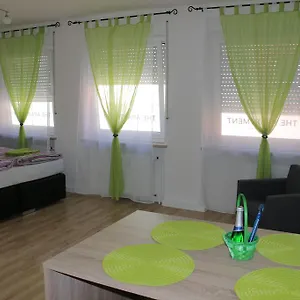 zkontrolujte dostupnost