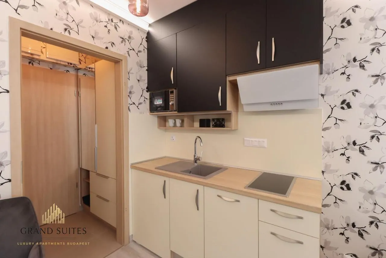 Grand Suites Central Budapest Apartment