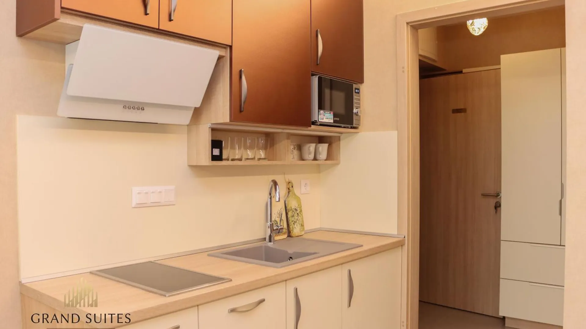 Grand Suites Central Budapest Apartment